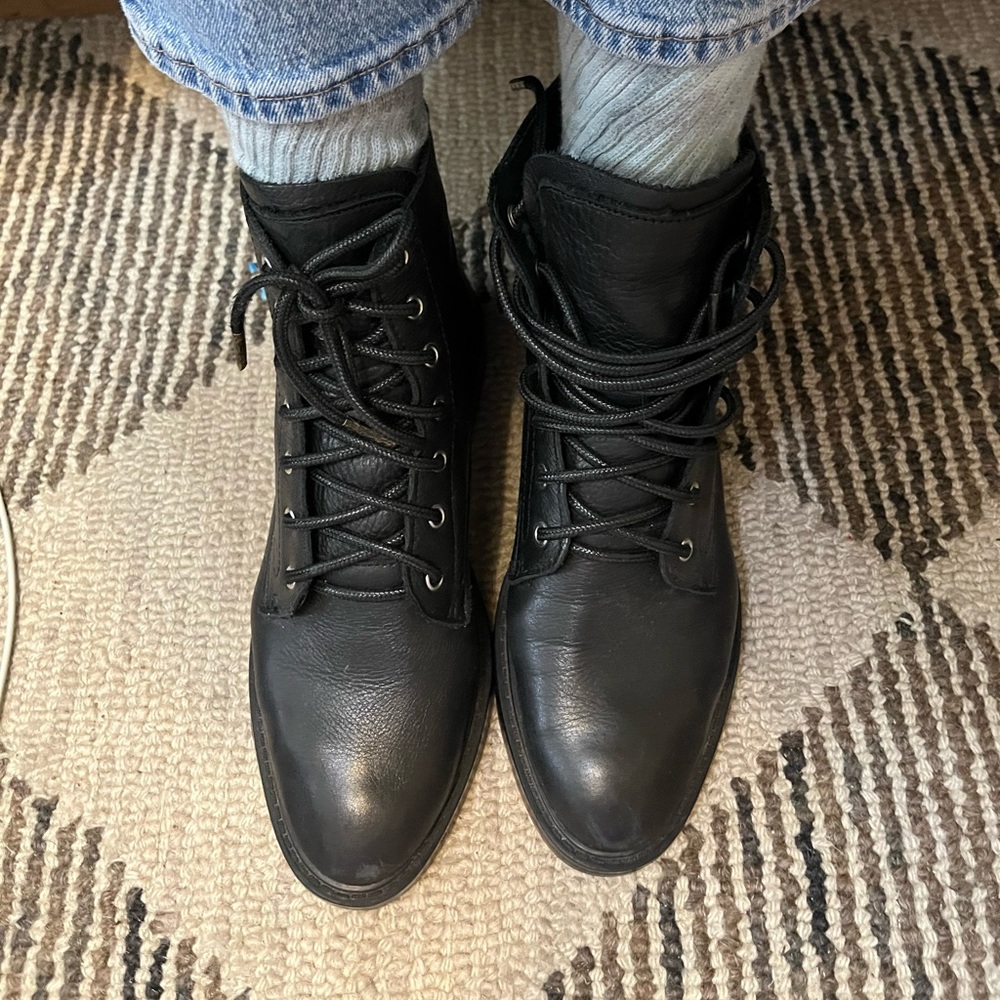 Dolce vita, black soft leather lace up booties with metal ring detail, size 8.5.